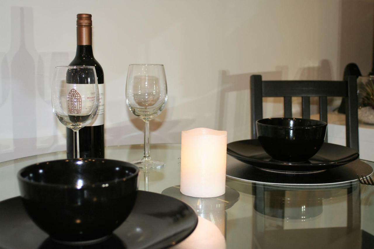 Governor Luxe 1 Bedroom Apartment In The Heart Of Barton Wifi Gym Wine Secure Parking Canberra Kingston Exteriör bild