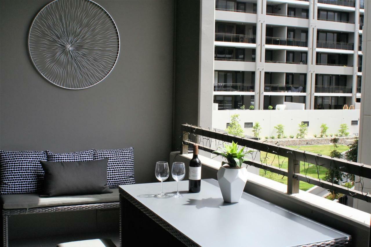 Governor Luxe 1 Bedroom Apartment In The Heart Of Barton Wifi Gym Wine Secure Parking Canberra Kingston Exteriör bild