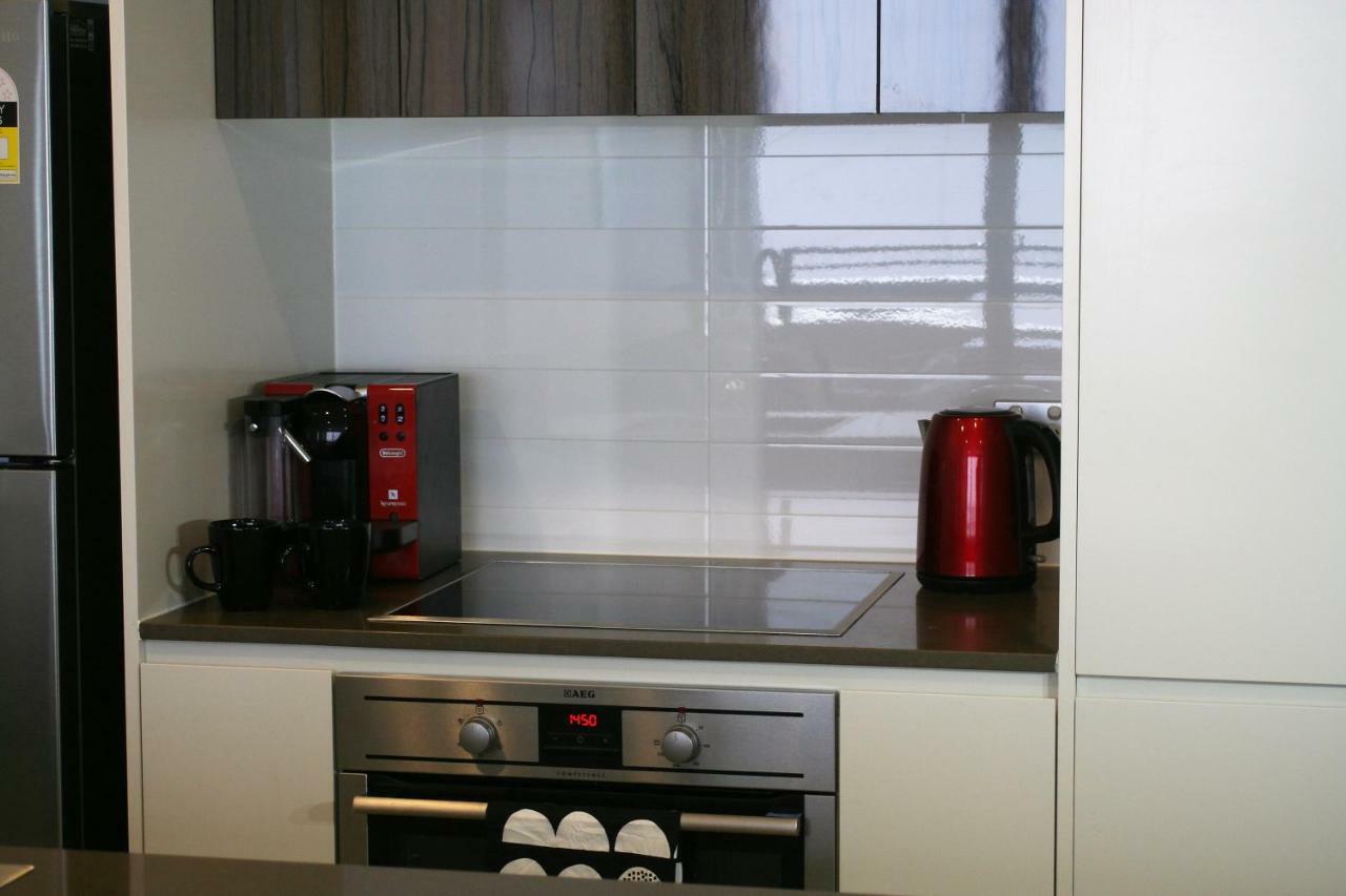 Governor Luxe 1 Bedroom Apartment In The Heart Of Barton Wifi Gym Wine Secure Parking Canberra Kingston Exteriör bild